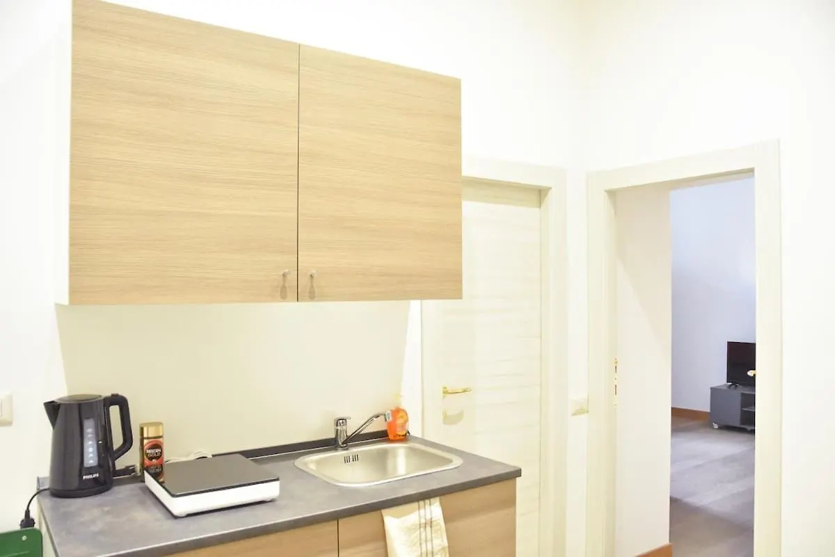 Giulia Mesa Suites Рим 0*,  Италия